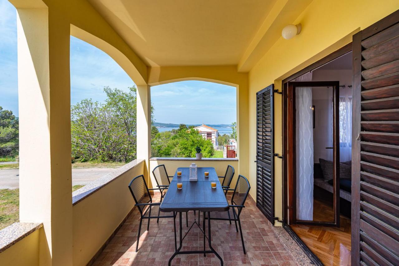 Apartment Marija Novigrad  Exteriör bild